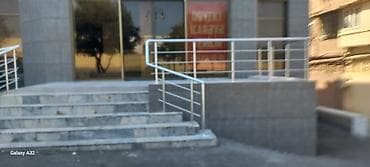 Paslanmayan poladdan məhəccər və tutacaqlar – pilləkən və panduslar