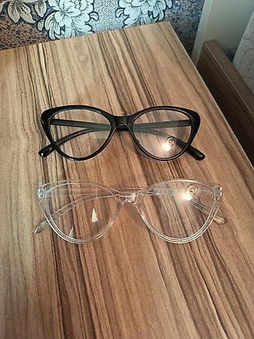 Şapka ve eynekler yenidir çantanin içinin parçasında yırtıq var sadece — 2