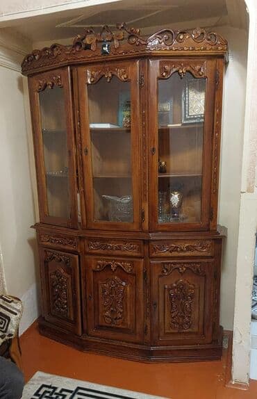 Qoruyucu plyonka və şüşələr: Şüşəli dolab vitrini — 1