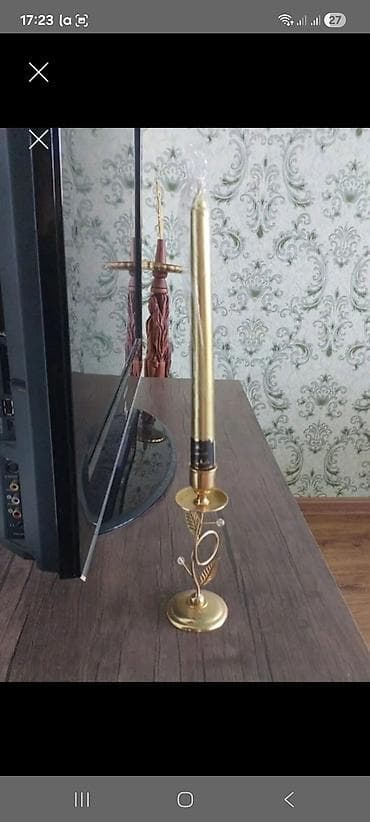 samdamlar: Qızılı rəngdə şamaltı və uzun dekorativ şam dəsti. şamdanla birlikdə — 1