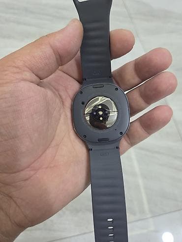 ipone 13 mini: Samsung Galaxy Watch 8 ideal veziyetde nokte bele ciziqi yoxdu olcu 44 — 4