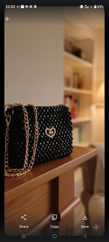 Qara zəncirli çiyin/çəp çanta - Material: Parlaq, relyefli sintetik