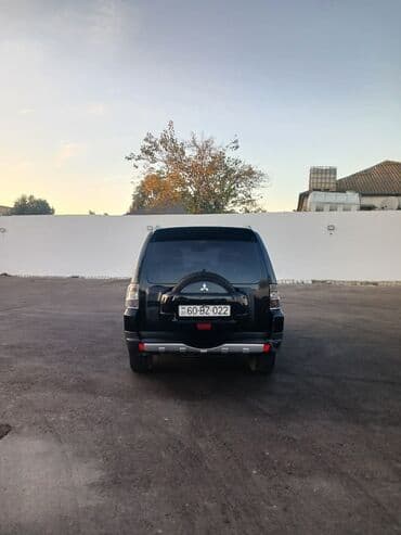 багажник на крышу авто: Mitsubishi Pajero (4x4) off-road SUV - Kuzov: qara rəng, 5 qapı, iri — 3