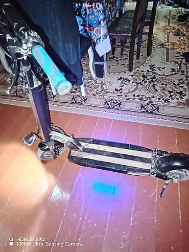 piano royal: Elektrik skuter - Güclü ön far və sükan tərəfində zəng - Sükanaltı ön — 2