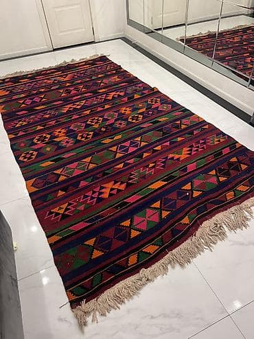 yun xalca: Kilim xalça
Qedmi El isidir. Ela veziyetdedir. 1 Esr yasi var — 3