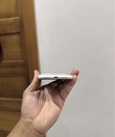 ipod classic 7: IPhone 11, 128 GB, Ağ, Zəmanət, Simsiz şarj, Face ID — 4