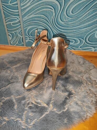 Gözəllik və sağlamlıq: Tuflilər, Ölçü: 39, İşlənmiş — 1