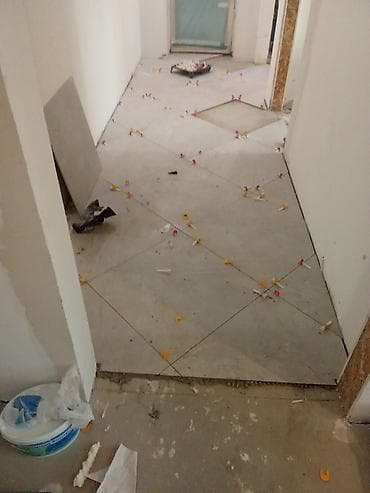 santexnik ustasi xirdalan: Keramik plitə döşənməsi xidməti - Döşəmə və divar üçün keramoqranit — 2