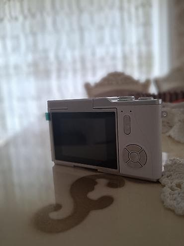 sur mikrofon: HD Rəqəmsal Fotoaparat – çevrilən ekranlı, kompakt dizayn — 4