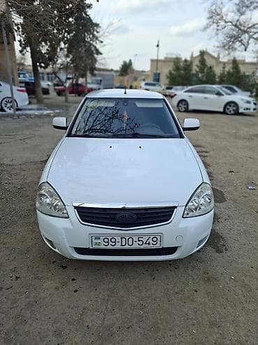 en ucuz kondisionerler: LADA Priora hatchback, ağ rəng. 5 qapılı kuzov, qara rəngli tonlanmış — 5