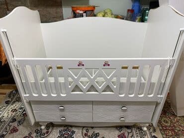 Beşiklər: Oğlan və qız üçün, İşlənmiş, Dördbucaq, Beşik, Dəstsiz, Matras ilə — 1