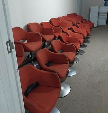 Kreslo satilir 40 azn 1 ededi Salonofis və s uygundu . Unvan