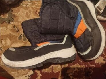 uşaq cibitsləri: Satılır: 2 cüt uşaq ayaqqabısı dəsti 1) Qara dəri görünümlü uşaq — 2