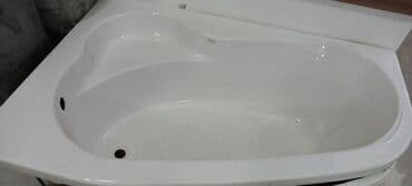 Ağ rəngdə künc formalı vanna. Bu vanna hamam otağında yerə qənaət lalafo.az -da Ağ rəngdə künc formalı vanna. Bu vanna hamam otağında yerə qənaət