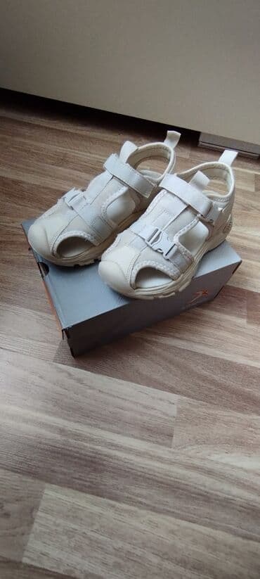 Basanojkalar, Uniseks, 29, FLO