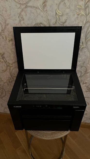 Printerlər: Ağ qara printer 275 manat İstifadə olunmuşdur Katric yarımcıqdır — 2