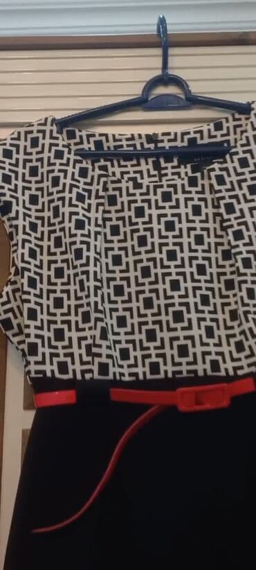 qadın geyimləri və qiymətləri: YENİDİR!📣📣Qadın paltarı – qara-ağ rəng kombinasiyalı, beldə qırmızı — 3