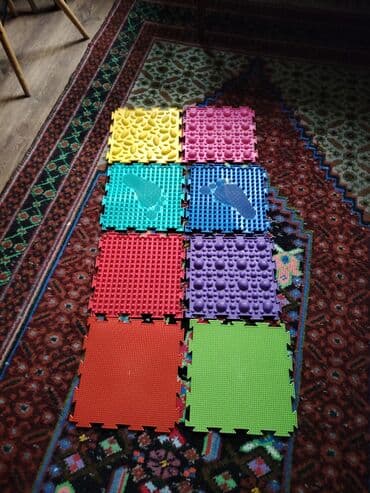 Maskalar, eynəklər: Modullu masaj/oyun döşəyi – 8 ədəd - Bir-birinə keçən kvadrat — 2