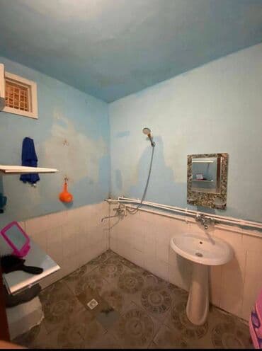 ehmedlide ucuz kiraye evler 2023: Azadliq metrosunun yaxınlığında köhnə kapital banka yaxın 5 — 11