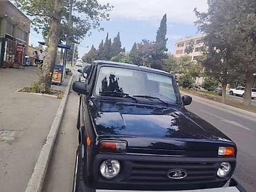 LADA Niva 3 qapılı SUV - Kuzov: qara rəng, 3 qapılı, qısa baza - Tam lalafo.az -da LADA Niva 3 qapılı SUV - Kuzov: qara rəng, 3 qapılı, qısa baza - Tam