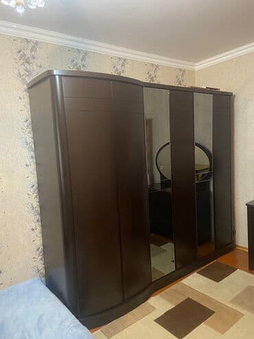 спальня гарнитур: Спальный гарнитур,Материал:мдф.Производство:Турция Продаю всвязи с — 1