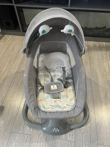 Uşaqlar üçün nəzərdə tutulmuş, boz rəngli, yellənən beşik. Beşikdə lalafo.az -da Uşaqlar üçün nəzərdə tutulmuş, boz rəngli, yellənən beşik. Beşikdə