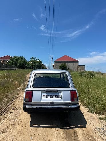 vaz muherrik: Model: Lada Riva (VAZ 2104) universal Ban növü: station wagon (5 qapı) — 5