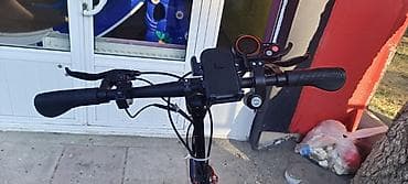 Elektrik nəqliyyatı: 1 ayın scooteridi. Telefon scooter ile barter olunur — 1