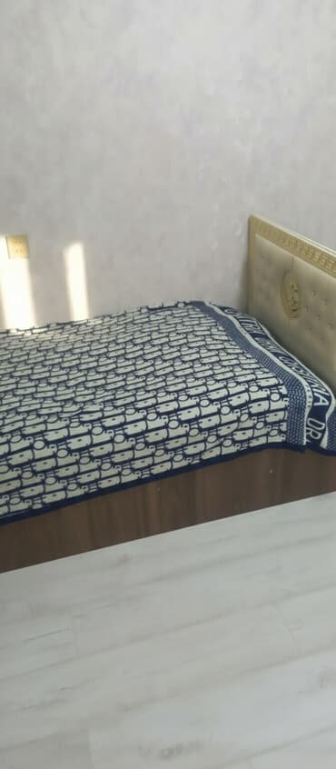 ikinci el wkaf: Təknəfərlik çarpayı, Matras ilə, Siyirməsiz — 1