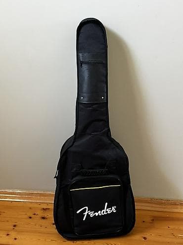 Gitara demək olar ki, istifadə olunmayıb, yeni kimidir. Case və gitara lalafo.az -da Gitara demək olar ki, istifadə olunmayıb, yeni kimidir. Case və gitara