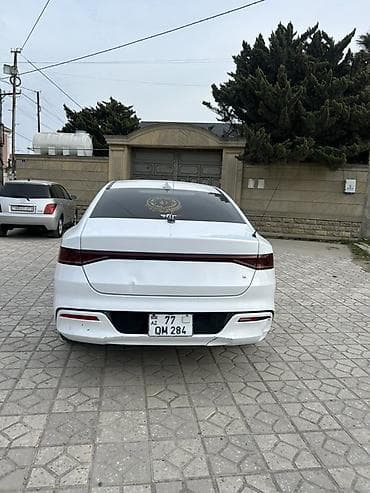 multi rullar: BYD Qin Plus: 1.5 l | 2024 il 62000 km Sedan — 6