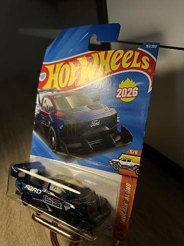 mini disk: Ford, 2026 il, 1:64, Dəmir — 1