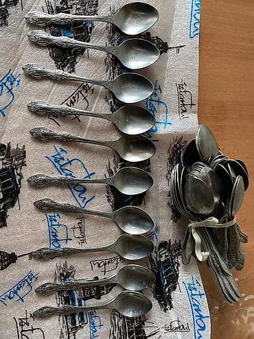 qaşiqlar: Cengel qasiqlar coxdu
6 ededi 10 manat — 7