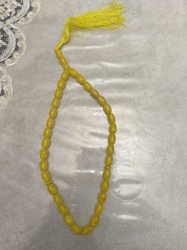 gumus halqa sirqalar: Sarı rəngli təsbeh Kərbəladan hədiyyə gətiriblər.İşlədilməyib.33daşlı — 2