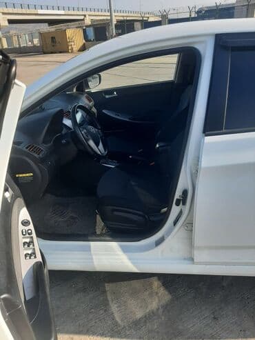 daewoo gentra ilkin odenis 1700: Hyundai Accent: 1.6 l | 2014 il Sedan — 11