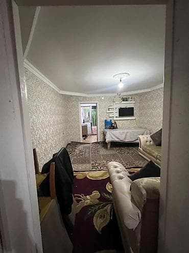 Salam çox təcili 2 otaqlı iki maşın girəcək həyəti çox ideal yerdə