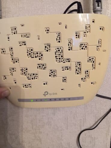 ruter modem: TP-Link şirkətinin istehsalı olan, iki antenli ağ ruter. Evdə və ya — 8