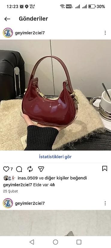 suni kurk: - Qadınlar üçün süni kürk jilet - Rəng: tünd göy/qara tonunda - Daxili — 3