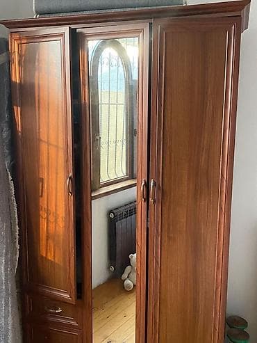 young adamex: Carpayi ve dolab 100 azn Carpayinin matrasi ve bazasi var 🏡Xirdalan — 3