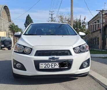 продажа дешевых автомобилей: Chevrolet Aveo: 1.6 l | 2013 il 94000 km Sedan — 2