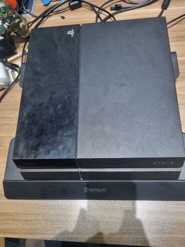 Chevrolet: PlayStation 4 (PS4) oyun konsolu seti Komplekt: - PS4 konsolu — 5