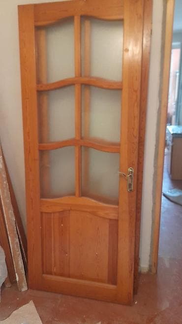 otaq qaplar: 2 ədəd taxta qapl satılır.90/2 0lcudr.petle,çərçivə üstündədir.qiymet — 3