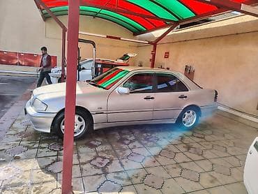 mercedes satilir: Mercedes-Benz C-Class sedan - Kuzov: 4 qapılı sedan, gümüşü rəng - — 4