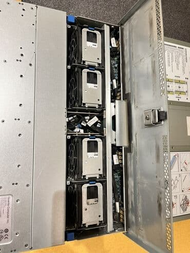 чип node: Quanta Computer Inc. şirkətinin istehsalı olan bu server, böyük həcmdə — 4