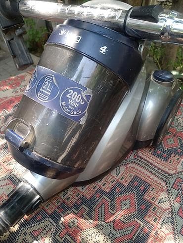 Elektronika: King markalı tozsoran Xüsusiyyətlər: - Maksimum 2000 Watt motor gücü — 1
