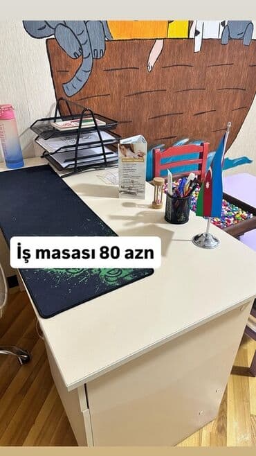 İş masası – 80 AZN • Rəng: açıq krem/bej • Material: laminat/sunta lalafo.az -da İş masası – 80 AZN • Rəng: açıq krem/bej • Material: laminat/sunta