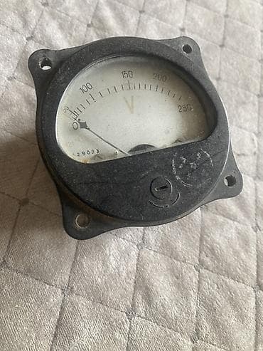 Mexaniki əl alətləri: Panel tipli analoq voltmetr - Göstərici diapazonu: 0–250 V AC/DC — 1