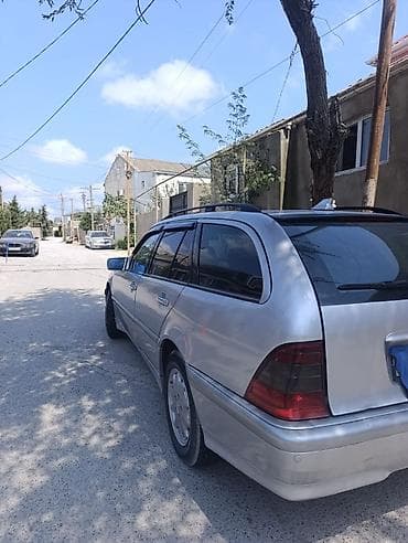 mercedes e350: Mercedes-Benz C-Class: 2.2 l | 1999 il Universal — 7