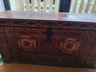 gerbli qepik alışı: Qədimi sandıq, 95x50x48 sm — 1