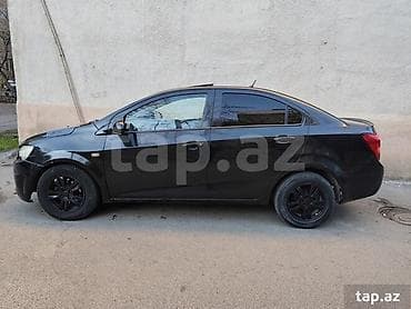 Chevrolet Aveo: 1.4 l | 2013 il 310000 km Sedan — 3